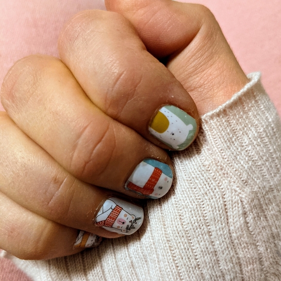 5 for $15 Nail Wraps- Cozy Critters - Picture 3 of 4